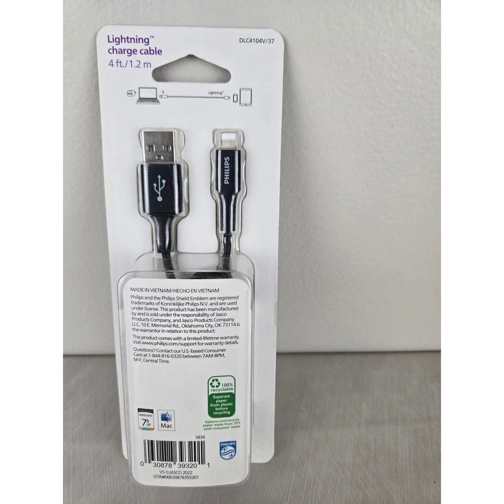 Philips Lightning to USB-A Charge Cable 4ft Black MFi Certified DLC4104V/37 NEW